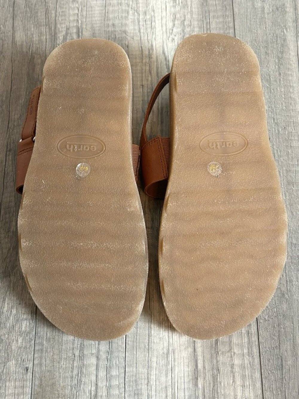Earth Women's Leah Round Toe Strappy Casual Flat Sandals Brown 210 8M - Picture 6 of 16